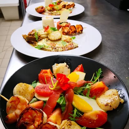 41741079_10156868958578394_2365694276131618816_n