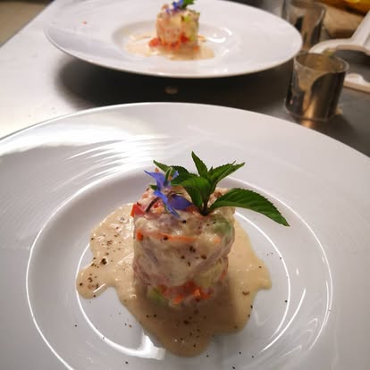 42149017_10156877646398394_6545195658461052928_n