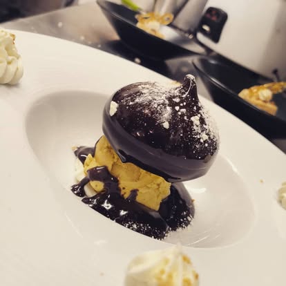 51847199_10157223702358394_2162803164984639488_n